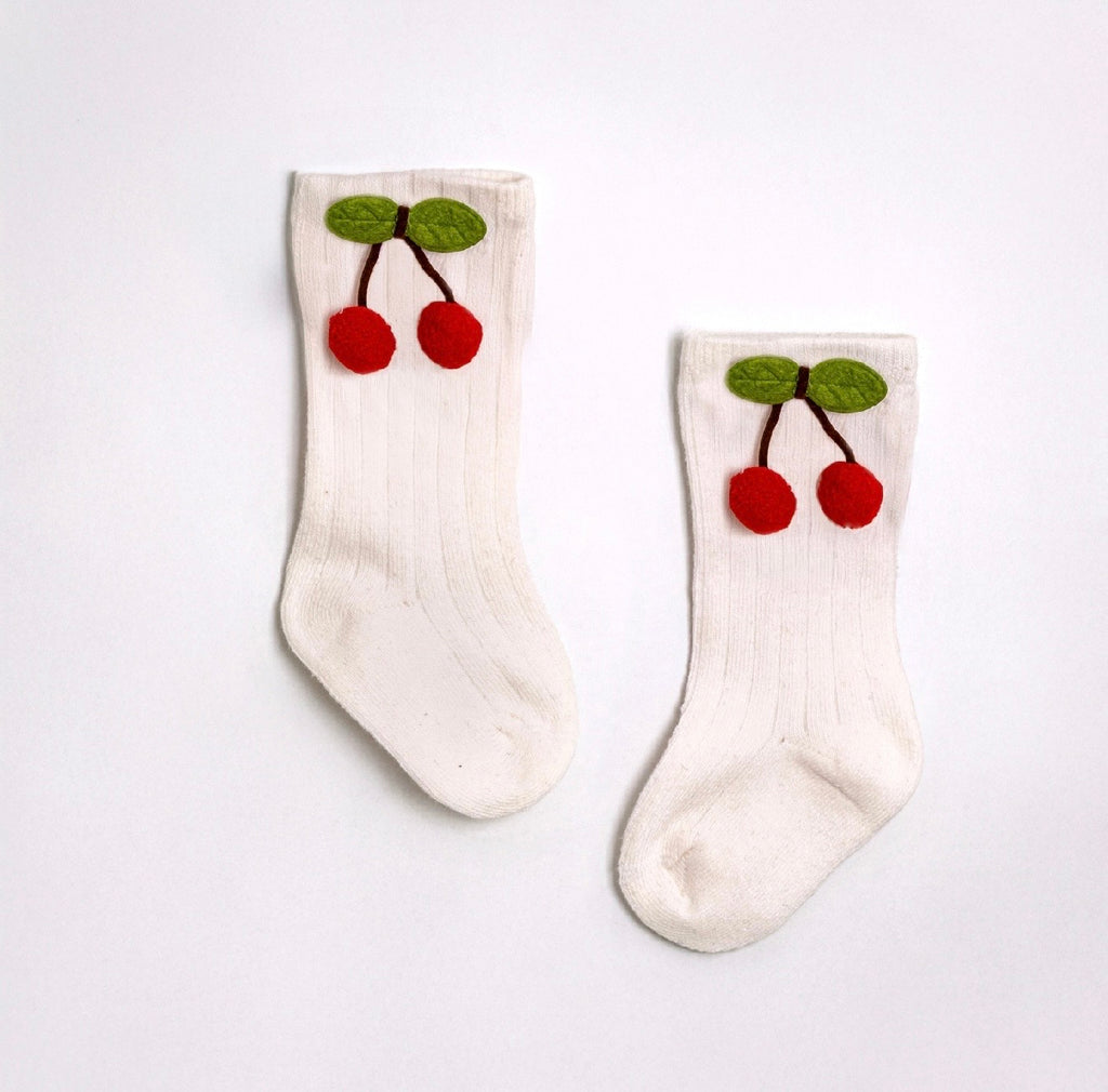 𝒞𝒽𝑒𝓇𝓇𝓎 𝓈𝑜𝒸𝓀𝓈 🍒